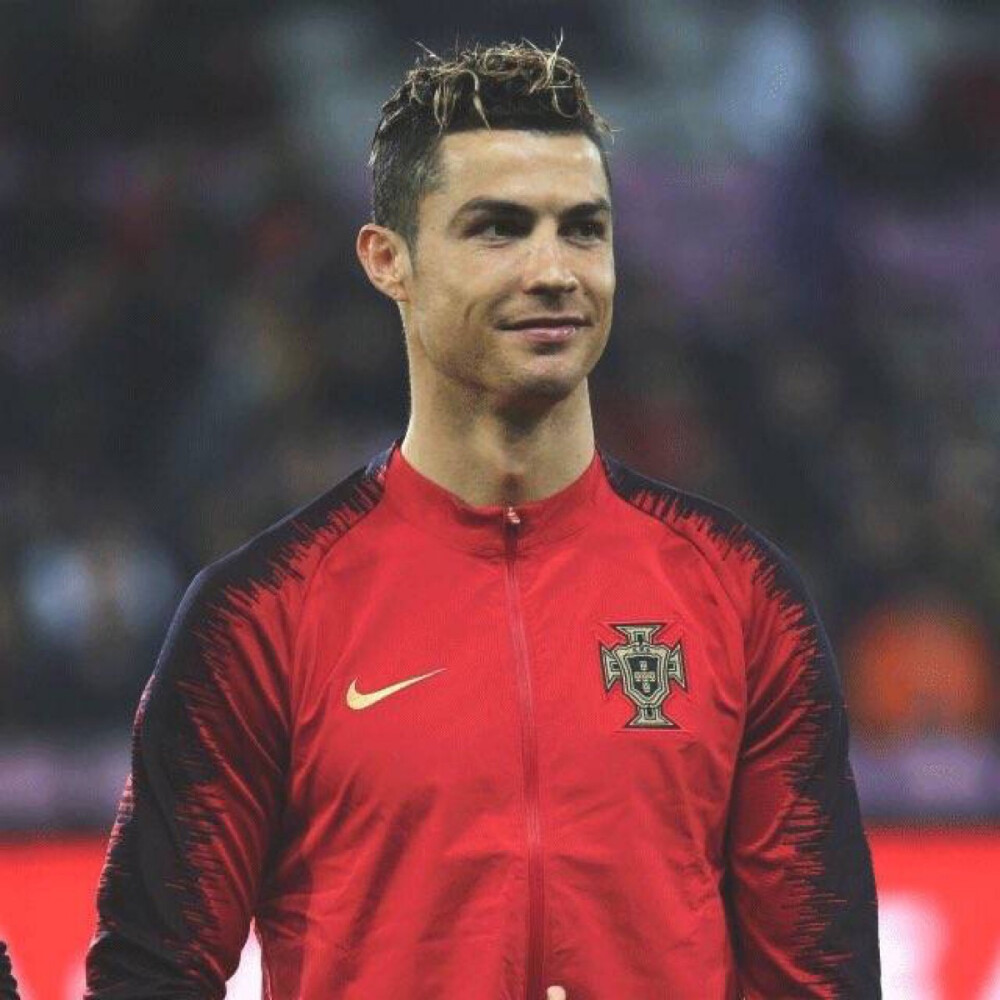 邮报：奥纳纳和埃托奥长期有矛盾；姆伯莫预计是喀麦隆新队长