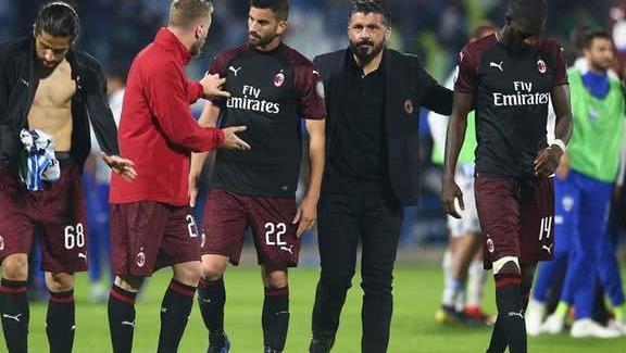 2平4负，海港为亚冠东亚赛区唯一一支还未取胜的俱乐部（2平4负，海港成亚冠东亚区唯一未尝胜绩球队）