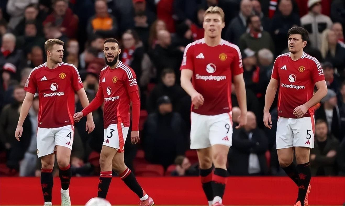 黄蜂官方：卡尔克布伦纳&康诺顿因伤本场不会回归（黄蜂通报：卡尔克布伦纳、康诺顿伤退，本场比赛不再出场）