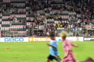 青训负责人：埃斯特旺曾在脚趾骨折的情况下坚持上场（青训主管：埃斯特旺脚趾骨折仍坚持出战）