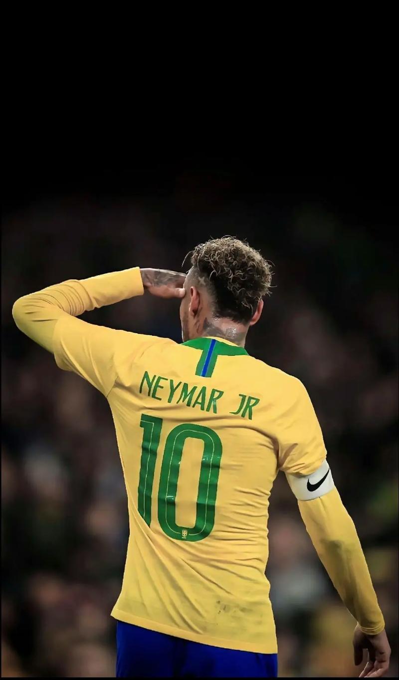 德罗西拿到执教热那亚首胜，目前带队成绩1胜2平保持不败（德罗西收获执教热那亚首胜，率队1胜2平延续不败）