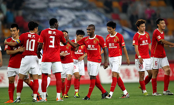 复出状态不错！库里首节6中4拿到10分（库里复出手感火热：首节6投4中拿下10分）