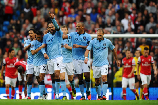 英媒：吉达国民想世界杯后签维尼修斯，准备开5年10亿欧薪水（英媒：吉达国民计划在世界杯后签下维尼修斯，拟奉上5年总薪10亿欧合同）