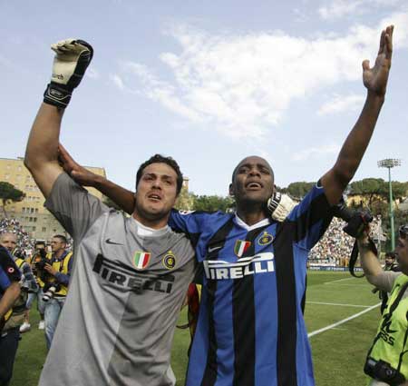 喀麦隆主帅：埃永有潜力为巴萨效力，他和埃托奥的类型不同（喀麦隆主帅：埃永具备加盟巴萨的潜质，与埃托奥风格迥异）