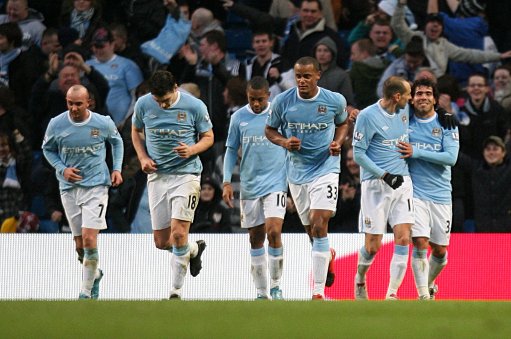 奥尔莫庆祝胜利：非常重要的三分！国家队比赛日后见（奥尔莫欢庆告捷：拿下关键三分，国家队比赛日后再会）