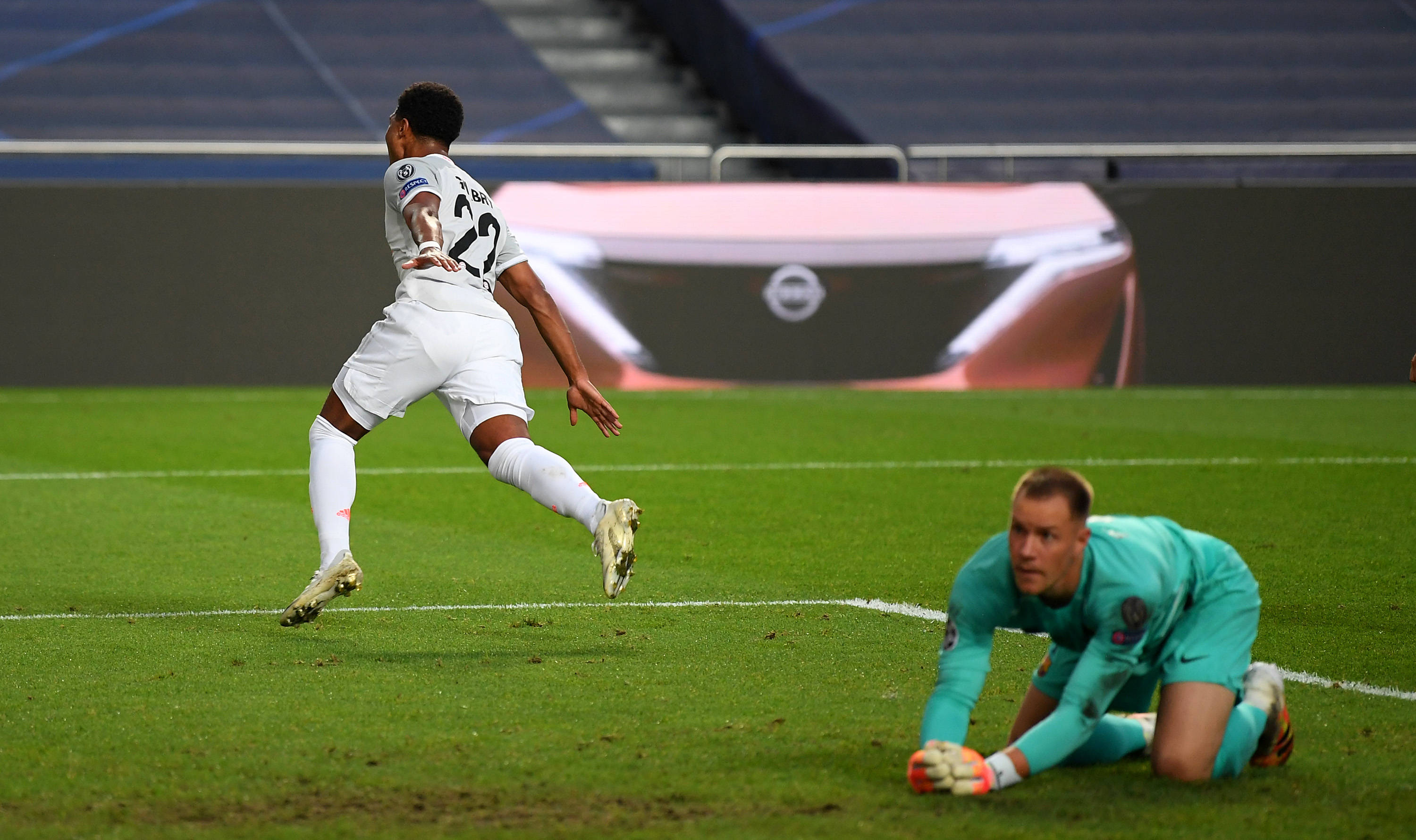 点射得分，凯文-迪克斯成为历史首位在德甲进球的印尼球员