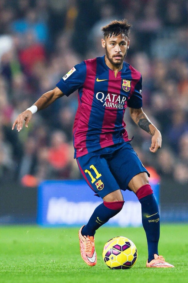 杜加利奇庆祝保级：面临压力阻碍各种问题，我们最终战胜一切（杜加利奇庆祝保级：顶住压力跨越重重难题，最终我们战胜了一切）