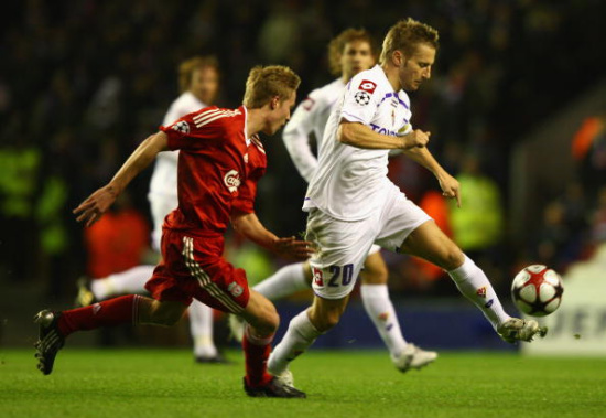 英媒：桑德兰向贡多齐报价2500万欧元，并密切关注小贝林（英媒：桑德兰出价2500万欧求购贡多齐，仍密切关注小贝林）