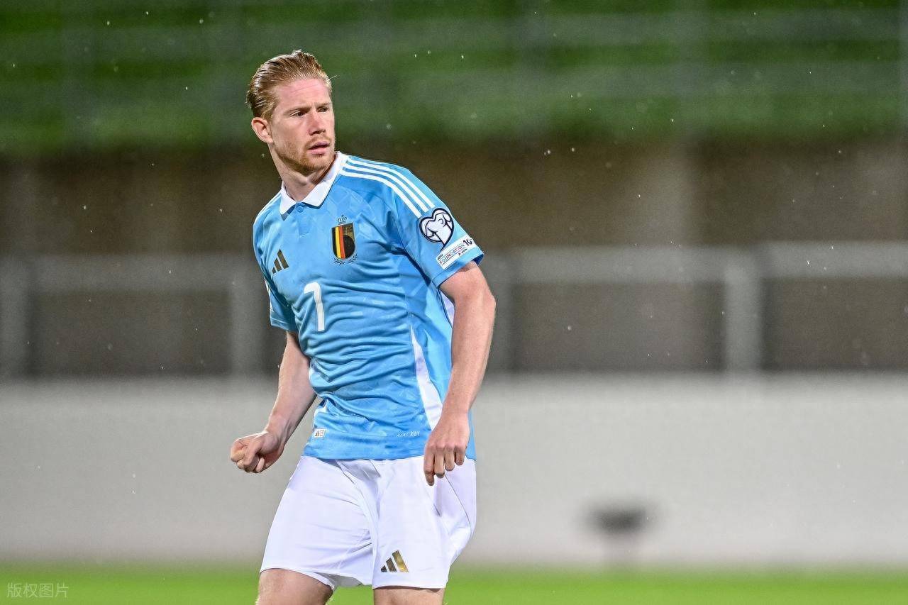 中国球员留洋要分几步走？看看日本足球的“参考答案”（中国球员如何分步留洋？日本足球给出示范）