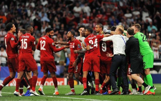 淘汰青岛更衣室！邱彪肯定外援+球队防守，不满混战发挥！（淘汰青岛后更衣室发声：邱彪肯定外援与防守，直言不满混战发挥）