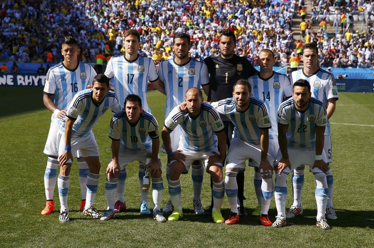 媒体人：阿奇姆彭很职业、不惹事，配得上在中超挣得每一分钱