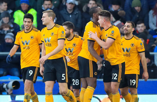 力压贝林、费尔明等4人，莫莱罗蝉联西甲月最佳U23球员（压过贝林、费尔明等四人，莫莱罗连庄西甲月度U23最佳）