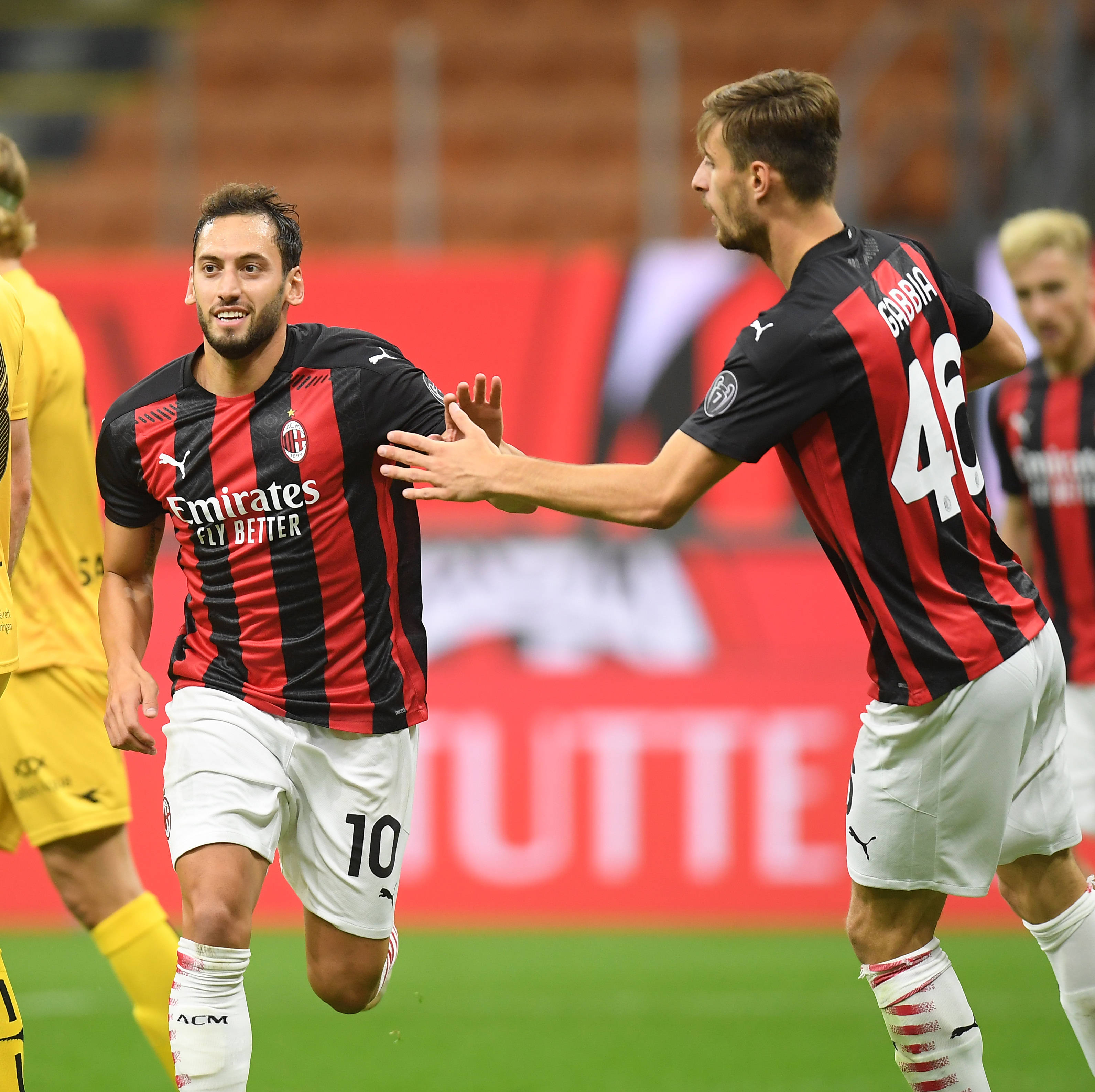 经纪人：因西涅仍配得上高水平联赛，拉齐奥对他感兴趣（经纪人：因西涅仍有实力征战顶级联赛，拉齐奥有意引进）